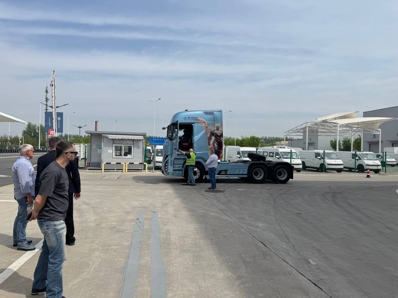 Поездка на завод Foton в честь 30-летия компании