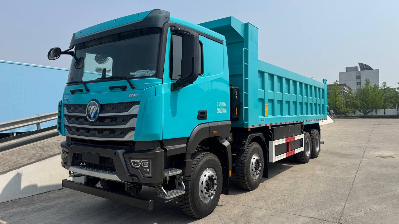 Поездка на завод Foton в честь 30-летия компании