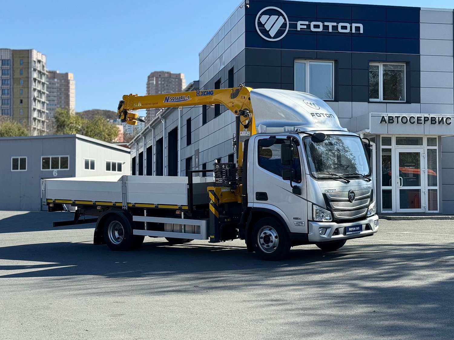 Бортовой грузовик Foton S85 с КМУ XCMG SQS68