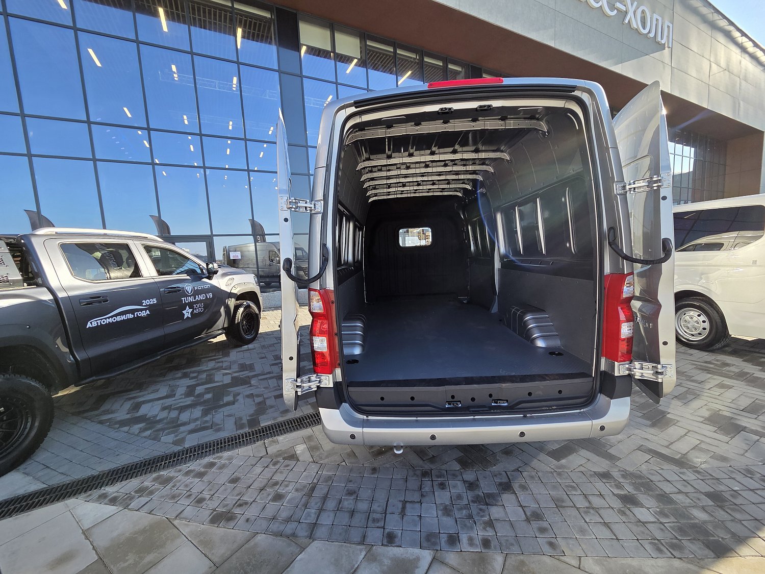 Цельнометаллический фургон TOANO PRO 2.5 дизель